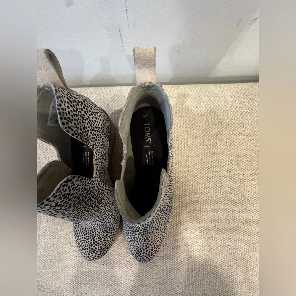 Toms Kallie Wedge Bootie Cheetah Print